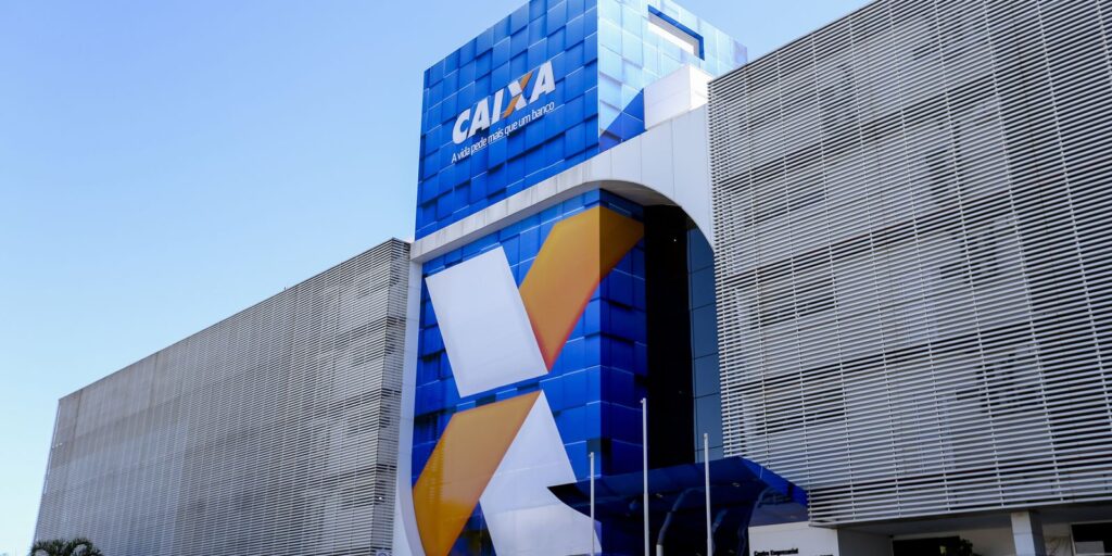 caixa-libera-abono-salarial-para-nascidos-em-marco-e-abril