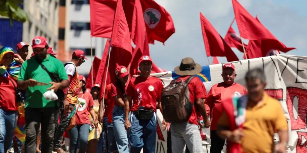 militantes-do-mst-sao-atropelados-durante-ato-no-recife