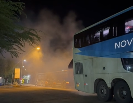 o-drama-de-passageiros-do-itinerario-paramirim-salvador-da-viacao-novo-horizonte