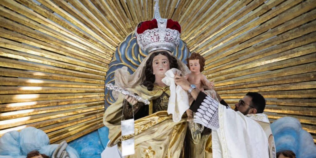 devotos-celebram-padroeira-de-recife