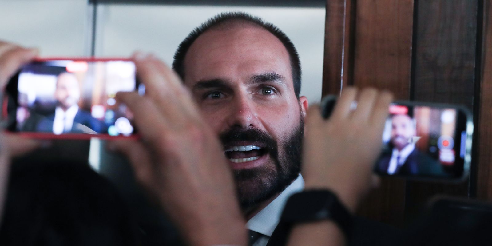 eduardo-bolsonaro-diz-que-nao-vai-renunciar-ao-mandato-de-deputado