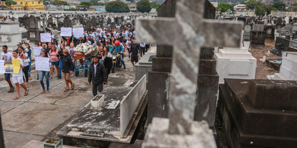 pt,-psol-e-pcdob-pedem-ao-stf-acesso-de-familiares-a-pericia-de-corpos