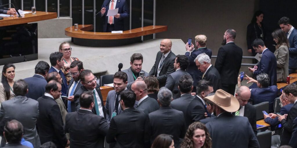 pl-da-dosimetria-beneficia-criminosos-comuns,-dizem-especialistas