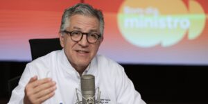 “estamos-vencendo-essa-batalha”,-diz-padilha-sobre-vacinacao