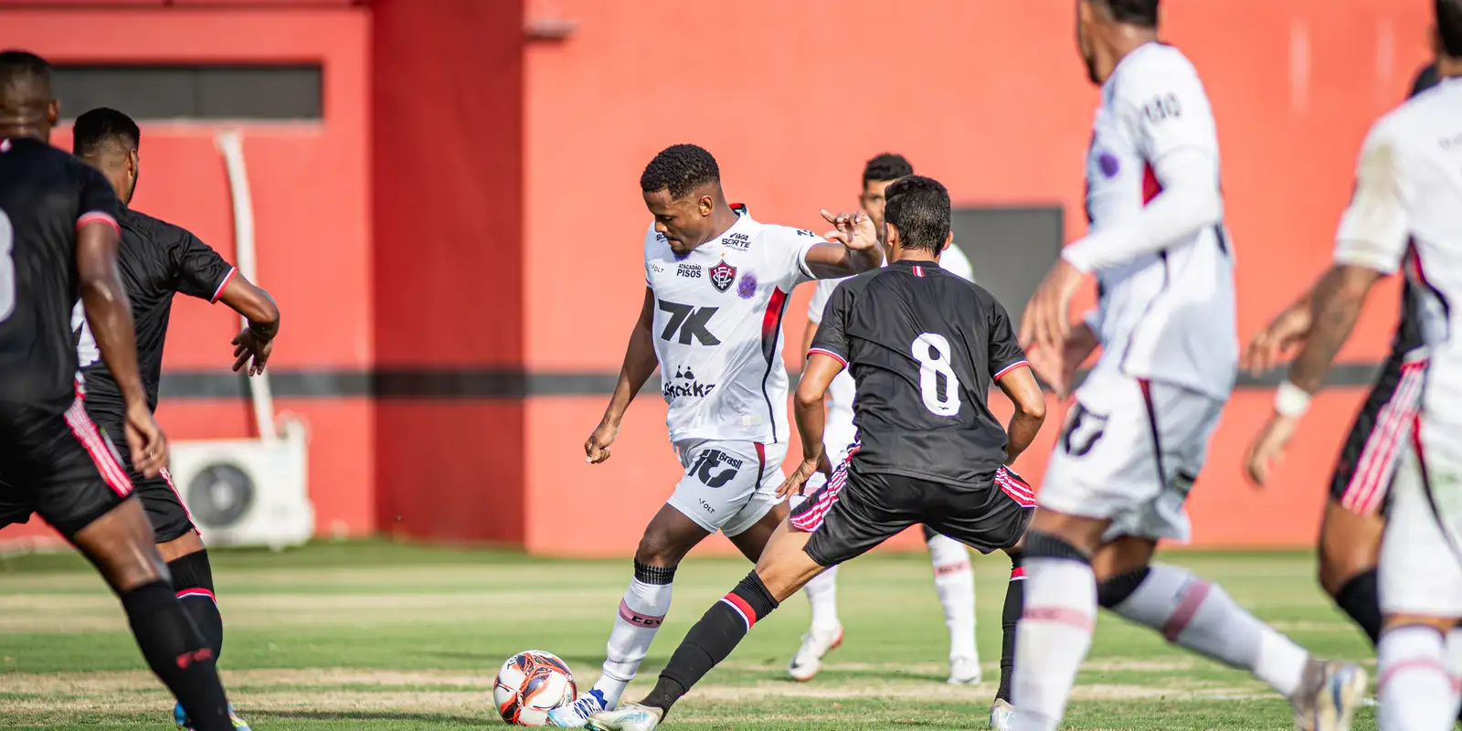 vitoria-e-atletico-ba-abrem-campeonato-baiano-com-empate-sem-gols