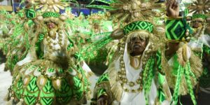 viva-maria:-mangueira-leva-amazonia-a-sapucai