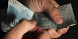 mg:-moradores-de-cidades-afetadas-pelas-chuvas-ja-podem-sacar-o-fgts