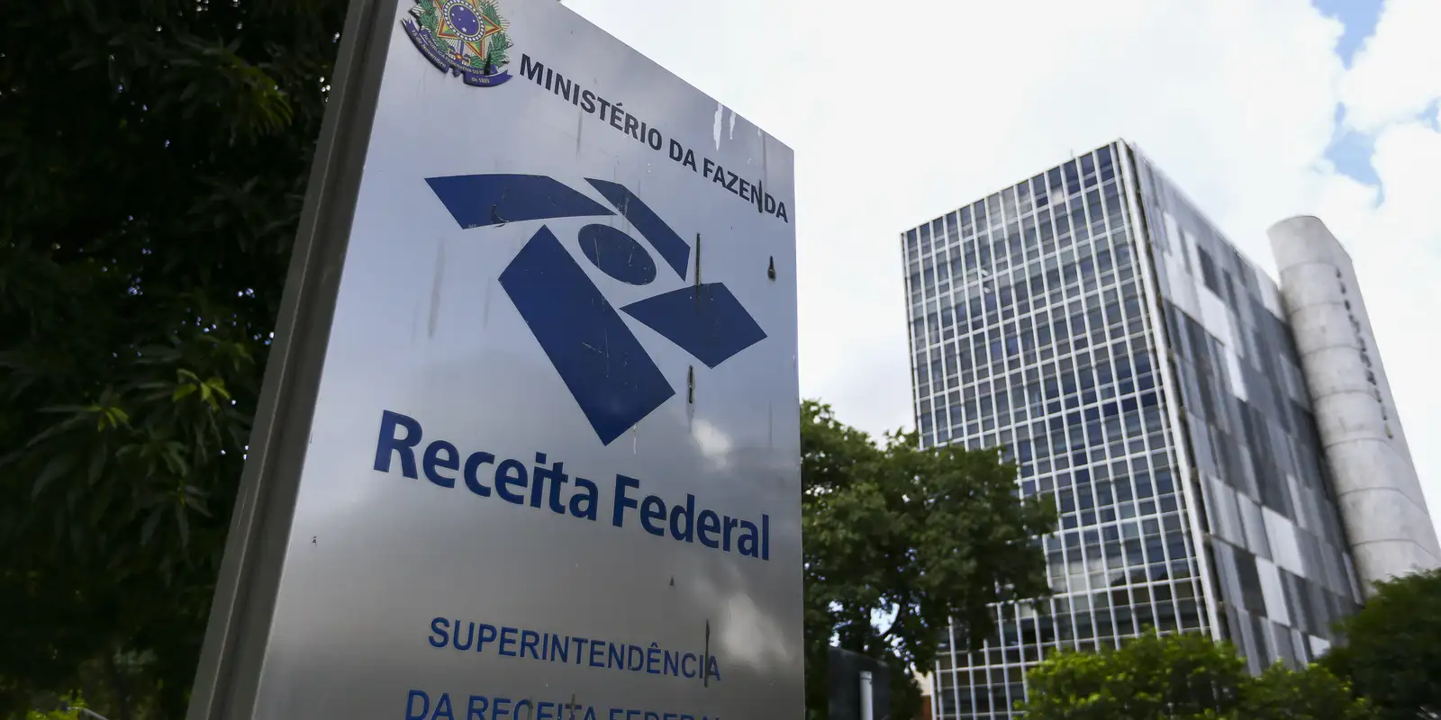 arrecadacao-federal-bate-recorde-e-supera-r$-278-bilhoes-em-abril