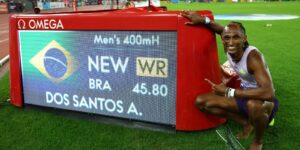alison-dos-santos-quebra-recorde-mundial-dos-400m-com-barreiras