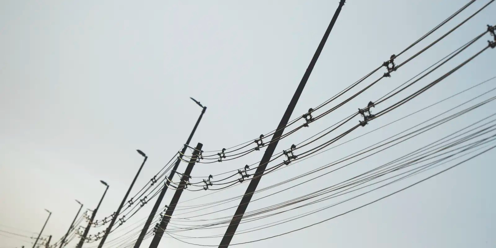 operacao-em-ferros-velhos-quer-reduzir-furto-de-fios-de-cobre-no-rio