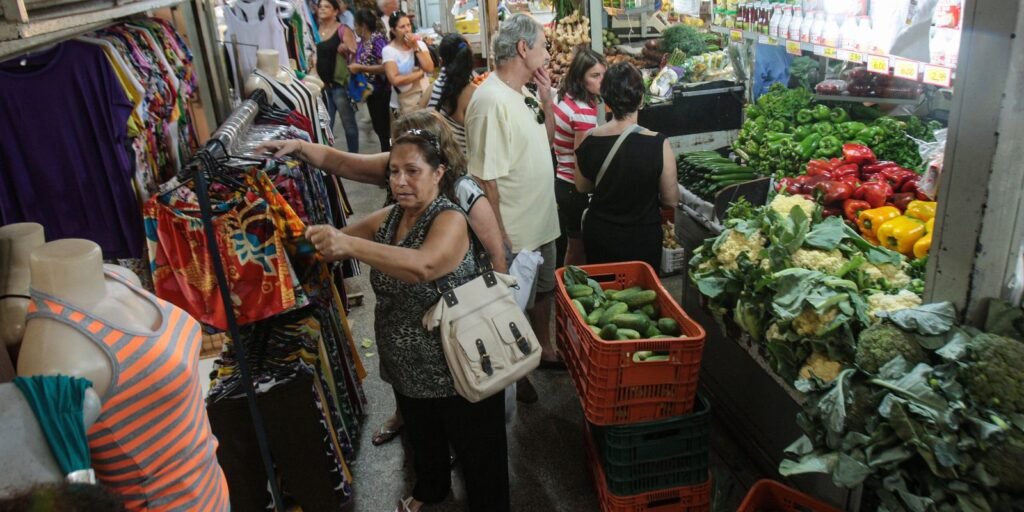 cortes-em-auxilios-sociais-podem-gerar-retracao-em-cidades-do-interior