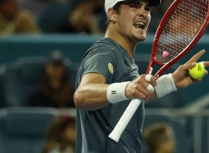 tenis:-joao-fonseca-avanca-para-quartas-de-final-em-monte-carlo