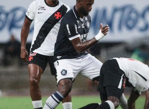 apos-atraso-devido-a-chuva,-remo-e-vasco-empatam-pelo-brasileirao