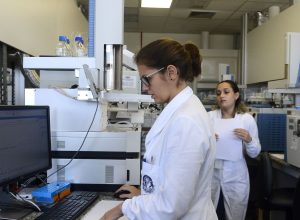 iniciativas-tentam-facilitar-acesso-e-permanencia-de-maes-na-ciencia