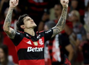 libertadores:-pedro-decide-e-flamengo-esta-nas-oitavas-de-final