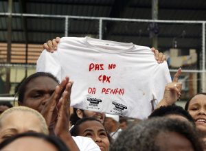 rj:-9-em-cada-10-moradores-de-comunidades-reprovam-confrontos-armados