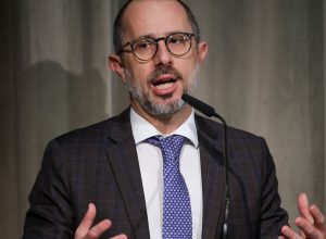 “nao-precisamos-eleger-um-pais-policia-do-mundo”,-diz-ministro-da-cgu