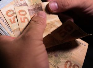 caixa-comeca-a-pagar-bolsa-familia-de-junho