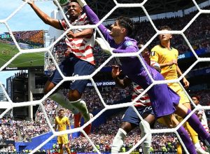 estados-unidos-bate-a-australia-e-fica-perto-da-classificacao