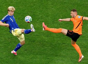 holanda-atropela-suecia-por-5-a-1-e-mostra-forca-no-grupo-f