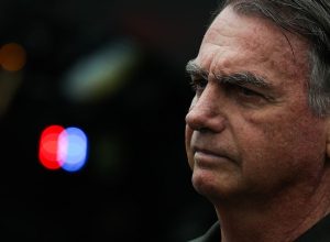 bolsonaro-pede-ao-stf-para-se-consultar-com-a-nora,-que-e-dentista