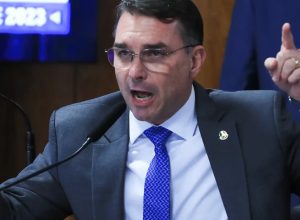 missao-pede-investigacao-sobre-filiacao-falsa-de-flavio-ao-partido