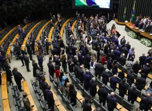 camara-deve-decidir-sobre-“taxa-das-blusinhas”-nesta-segunda