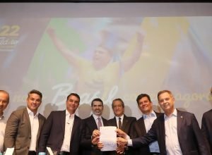 flavio-bolsonaro-recebe-apoio-de-governadores-eleitos-e-cury