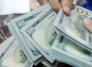 dolar-sobe-1,15%-e-fecha-a-r$-5,09-em-dia-de-cautela