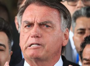 bolsonaro-passa-por-cirurgia-no-intestino-neste-domingo