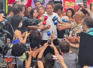 glauber-braga-encerra-greve-de-fome-apos-acordo-com-hugo-motta