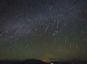 chuva-de-meteoros-liridas-tera-apice-na-madrugada-desta-terca-feira