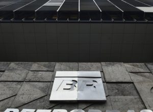 diretor-da-petrobras-atribui-queda-na-bolsa-a-montante-de-dividendos
