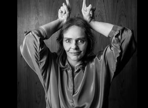 nas-redes-sociais,-artistas-e-publico-lamentam-morte-de-angela-ro-ro