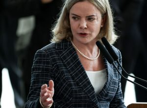 gleisi-critica-eua-por-fala-de-uso-de-“poder-militar”-contra-o-brasil