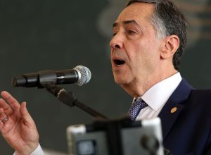 barroso-diz-que-pais-precisa-de-recomeco-e-pacificacao